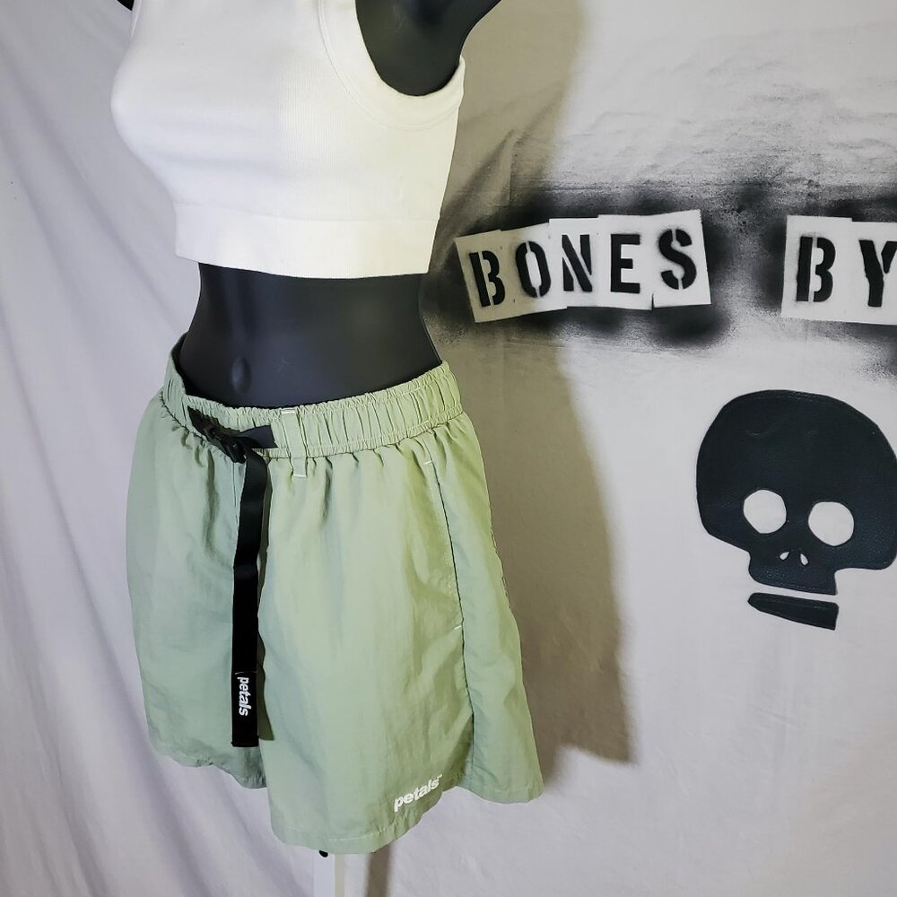PETALS nylon hiking shorts Sz Small